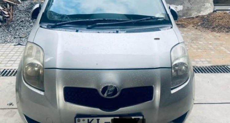 TOYOTA VITZ 2005