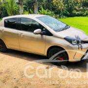 TOYOTA VITZ 2016