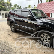 MITSUBISHI MONTERO 2004