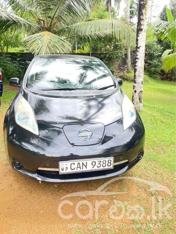 NISSAN LEAF 2014