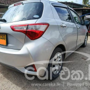 TOYOTA VITZ 2017