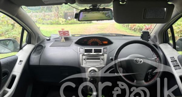 TOYOTA VITZ KSP90 2009