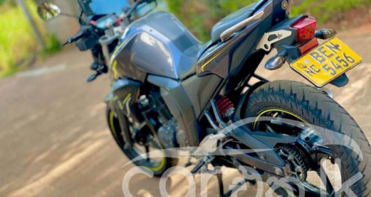 YAMAHA FZ 2016