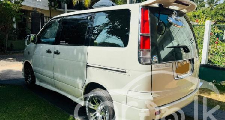 TOYOTA NOAH KR42 2003