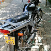 TVS VICTOR 2006