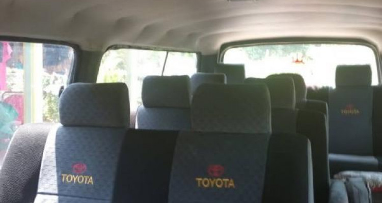 TOYOTA HIACE LH30 1981