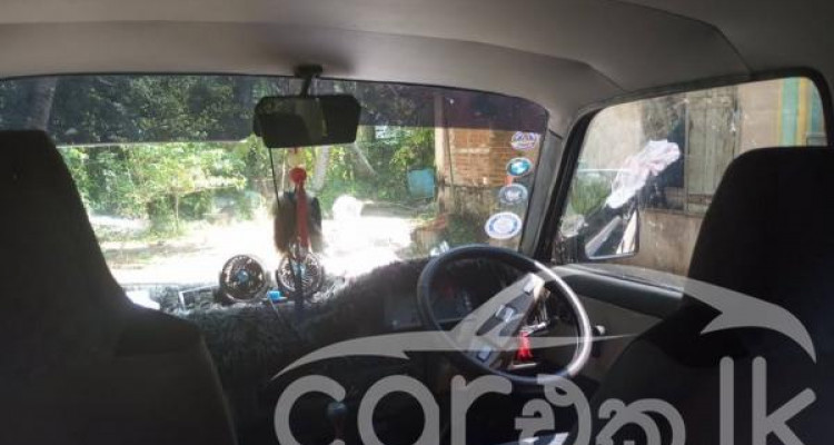 TOYOTA HIACE LH30 1981