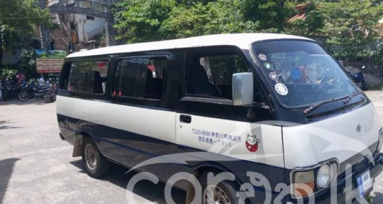 TOYOTA HIACE LH30 1981