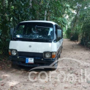 TOYOTA HIACE LH30 1981