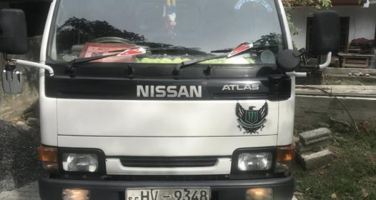 NISSAN ATLAS 1999