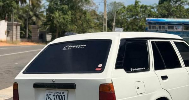 TOYOTA COROLLA DX WAGON KE72 1984