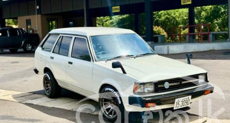 TOYOTA COROLLA DX WAGON KE72 1984
