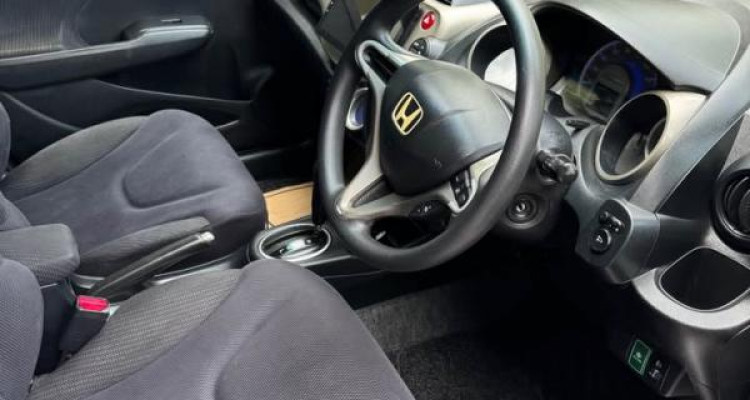 HONDA FIT GP1 2011
