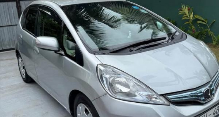 HONDA FIT GP1 2011