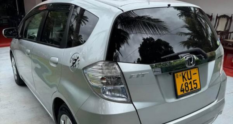 HONDA FIT GP1 2011