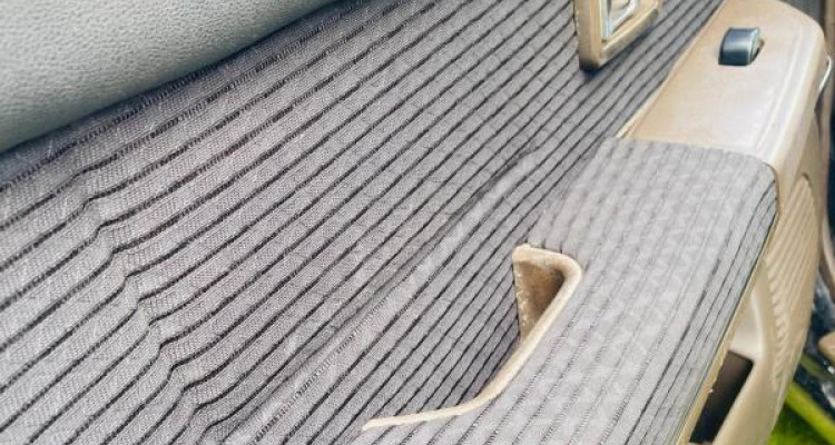 NISSAN BLUEBIRD 1989