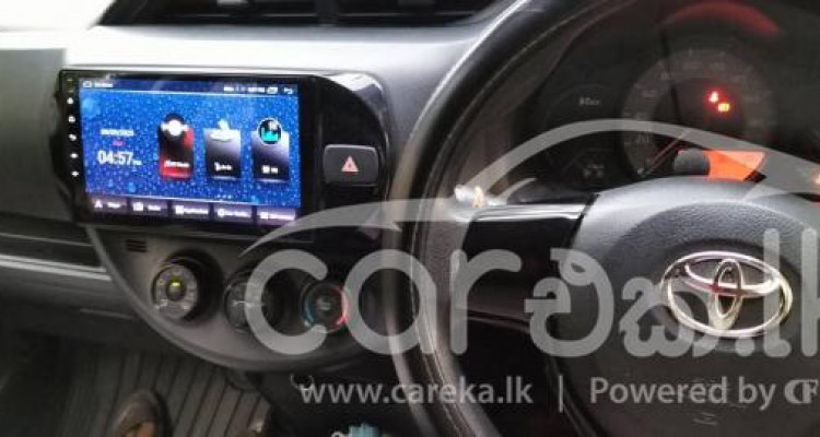 TOYOTA VITZ 2018