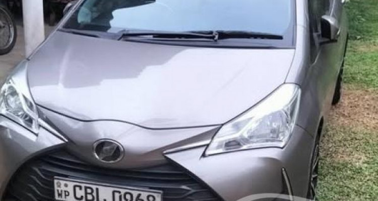TOYOTA VITZ 2018
