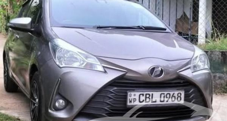 TOYOTA VITZ 2018