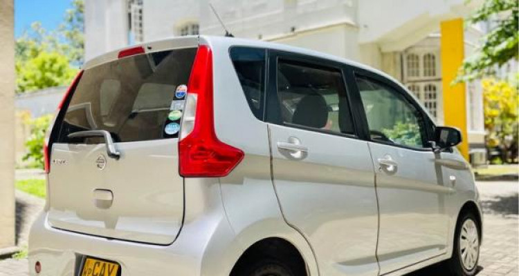 NISSAN DAYZ 2017