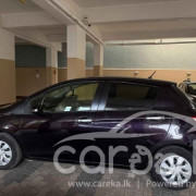 TOYOTA VITZ 2018