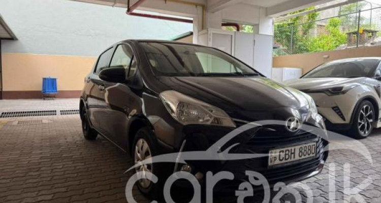 TOYOTA VITZ 2018