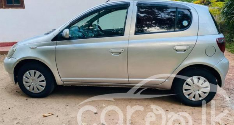 TOYOTA VITZ 2001