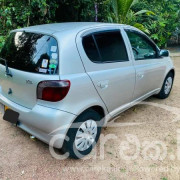 TOYOTA VITZ 2001
