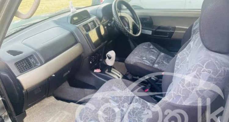 MITSUBISHI PAJERO 1999