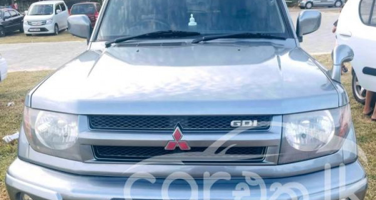MITSUBISHI PAJERO 1999