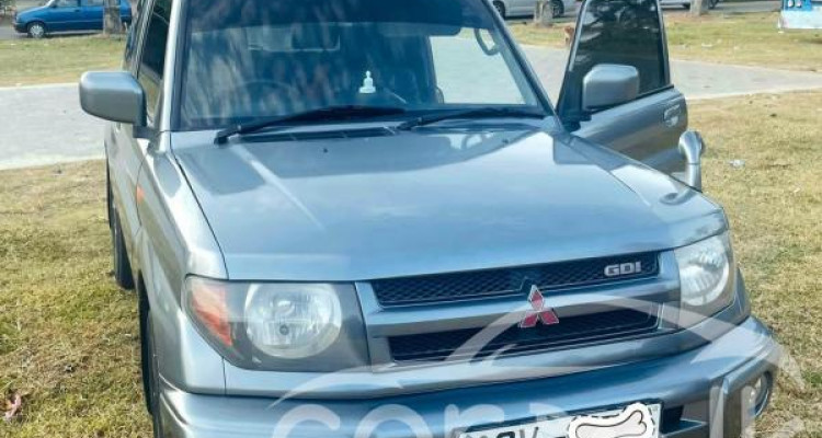 MITSUBISHI PAJERO 1999