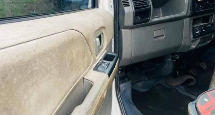 MITSUBISHI MINICAB 2000