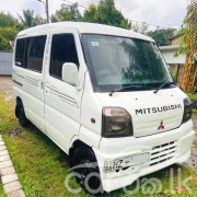 MITSUBISHI MINICAB 2000