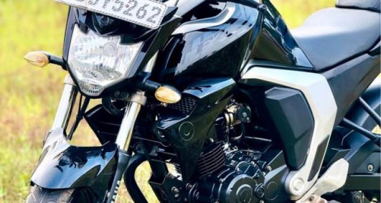 YAMAHA FZ V2 2016