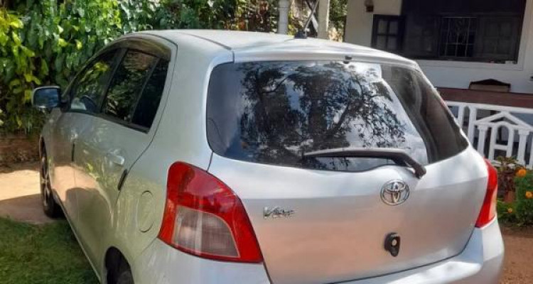 TOYOTA VITZ 2007