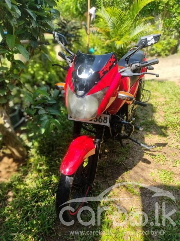 BAJAJ PULSAR 180 2005