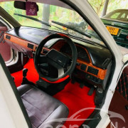 MAZDA FAMILIA 1993