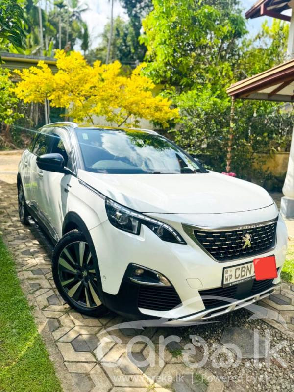 PEUGEOT 5008 2019