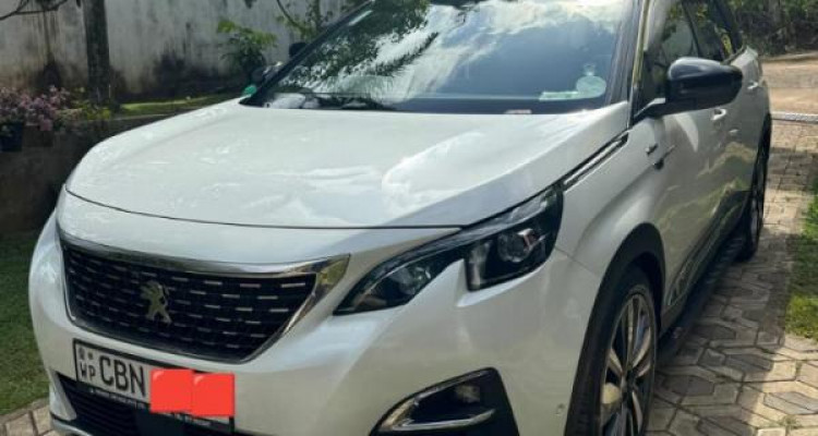 PEUGEOT 5008 2019