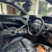 PEUGEOT 5008 2019