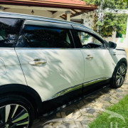 PEUGEOT 5008 2019