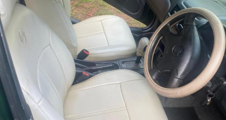 NISSAN SUNNY 2000