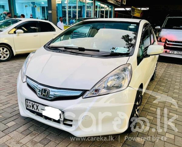 HONDA FIT GP1 2011