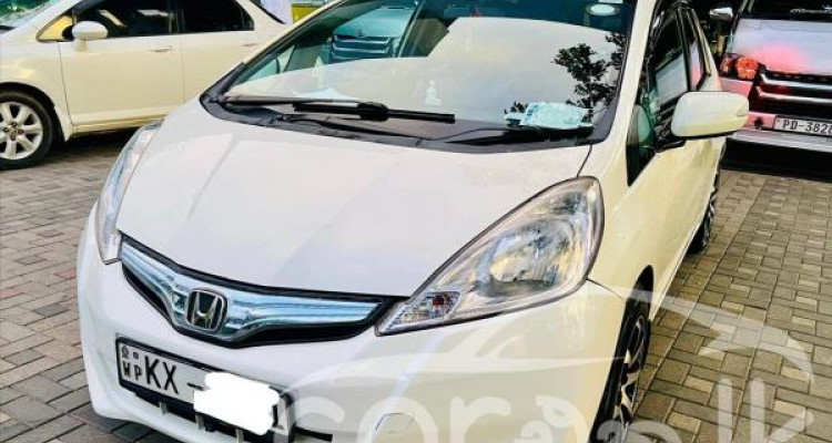 HONDA FIT GP1 2011