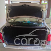 TOYOTA AXIO 2012