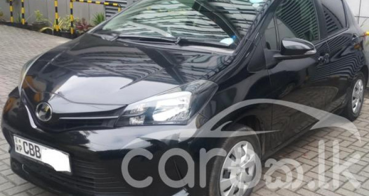 TOYOTA VITZ 2016