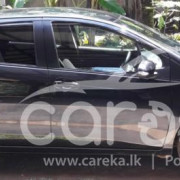 TOYOTA VITZ 2016