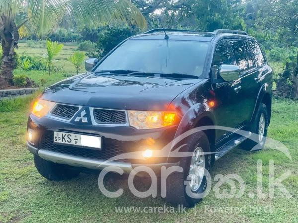 MITSUBISHI MONTERO SPORT 2011