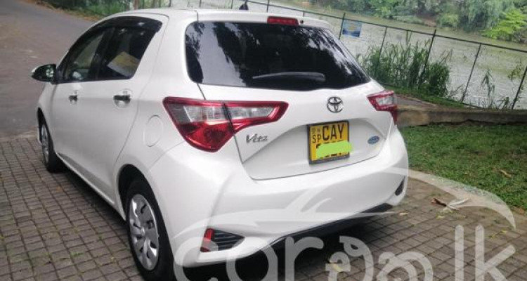 TOYOTA VITZ 2018