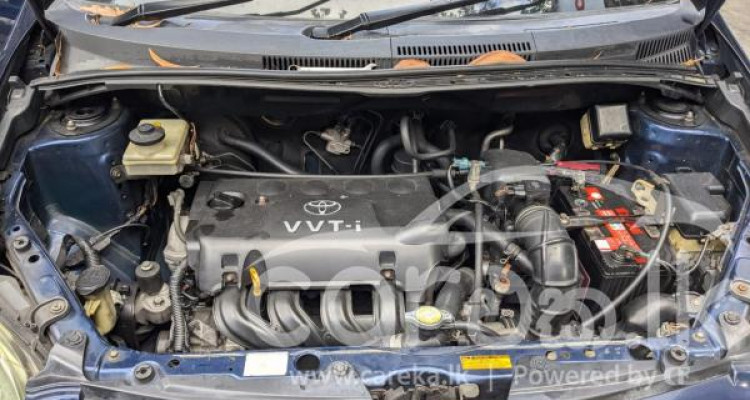 TOYOTA IST 2003
